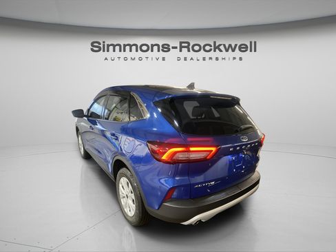 Used 2023 Ford Escape Active image 7