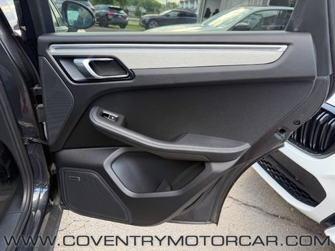 Used 2017 Porsche Macan S AWD/4WD image 37
