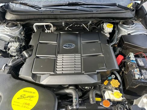 Used 2018 Subaru Outback 3.6R Limited image 29