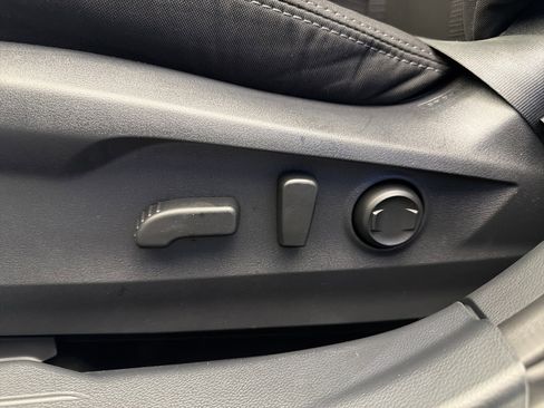 Certified 2025 Subaru Outback Premium image 12