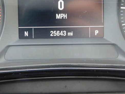 Used 2025 Chevrolet Trax LS image 30