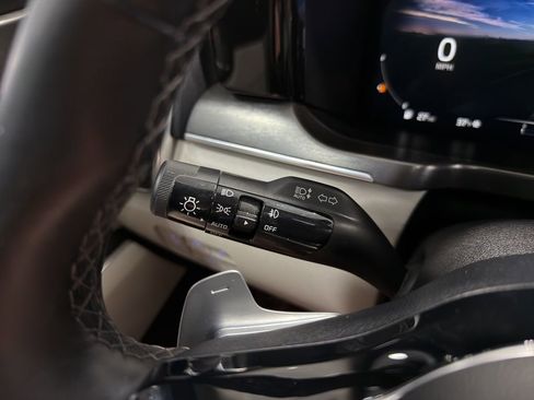 Used 2023 Kia Sorento SX image 28