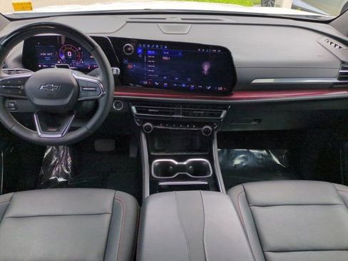 Used 2025 Chevrolet Traverse Z71 w/ Enhanced Driving Package AWD/4WD image 13