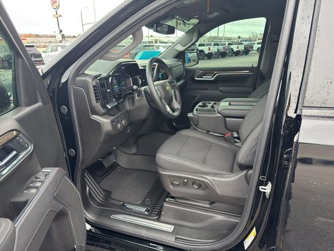 Used 2025 Chevrolet Silverado 1500 LT image 9