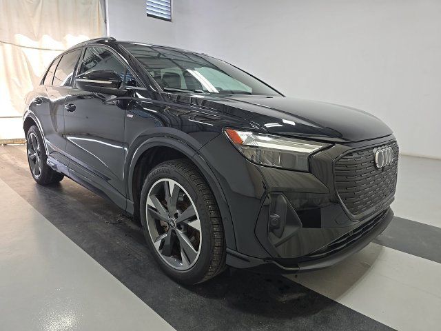 Used 2023 Audi Q4 e-tron Premium Plus w/ Premium Plus AWD/4WD image 3