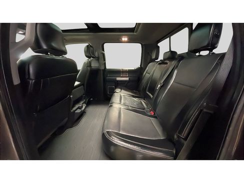 Used 2015 Ford F150 Lariat image 16