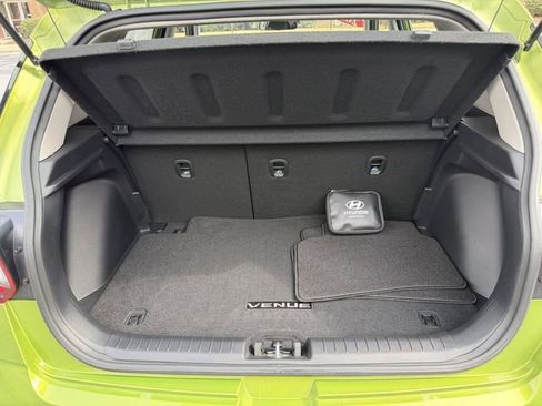 Used 2024 Hyundai Venue SEL image 34