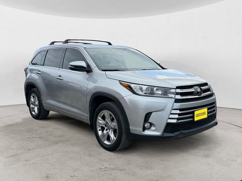 Used 2018 Toyota Highlander Limited image 7