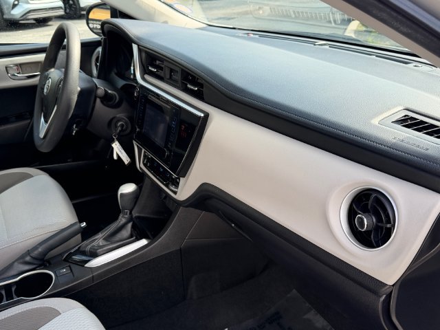 Certified 2019 Toyota Corolla LE FWD image 18