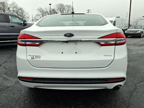 Certified 2017 Ford Fusion SE image 5