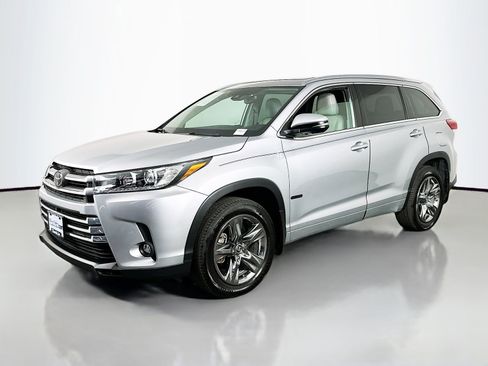 Used 2019 Toyota Highlander Limited Platinum AWD/4WD image 3