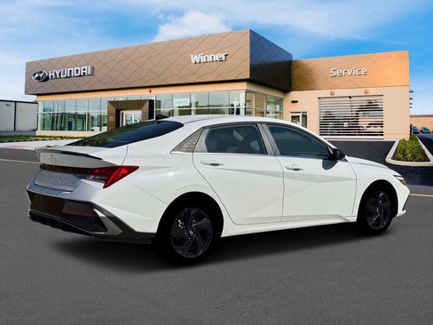 New 2026 Hyundai Elantra SEL Sport Premium FWD image 8