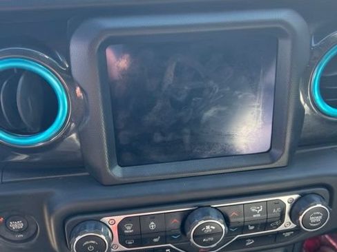 Used 2020 Jeep Wrangler Unlimited Sahara AWD/4WD image 11