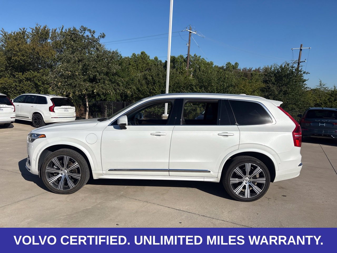 Certified 2024 Volvo XC90 T8 Plus w/ Protection Package Premier AWD/4WD image 9