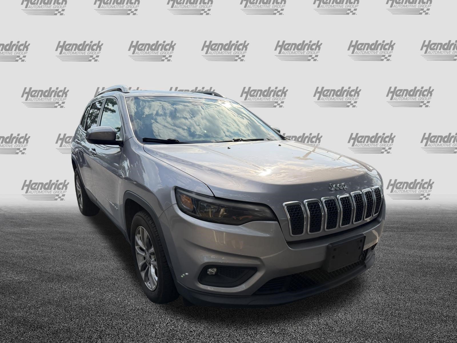 Used 2019 Jeep Cherokee Latitude Plus FWD image 2