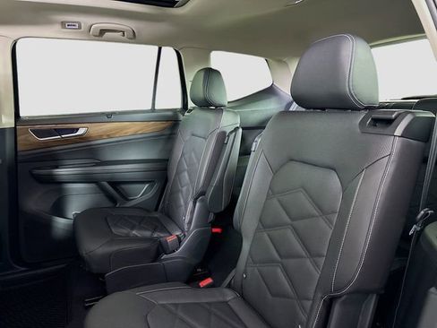 New 2026 Volkswagen Atlas SE image 25
