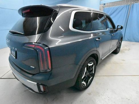 Used 2023 Kia Telluride EX w/ EX Captain's Chair Package image 41