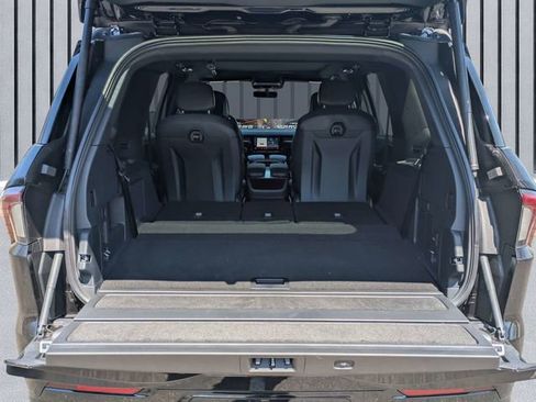 New 2026 Lincoln Navigator Reserve w/ Jet Appearance Package AWD/4WD image 5