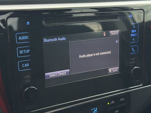 Used 2019 Toyota Corolla LE FWD image 18