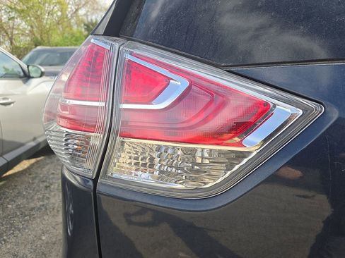 Used 2016 Nissan Rogue SL w/ SL Premium Package image 8