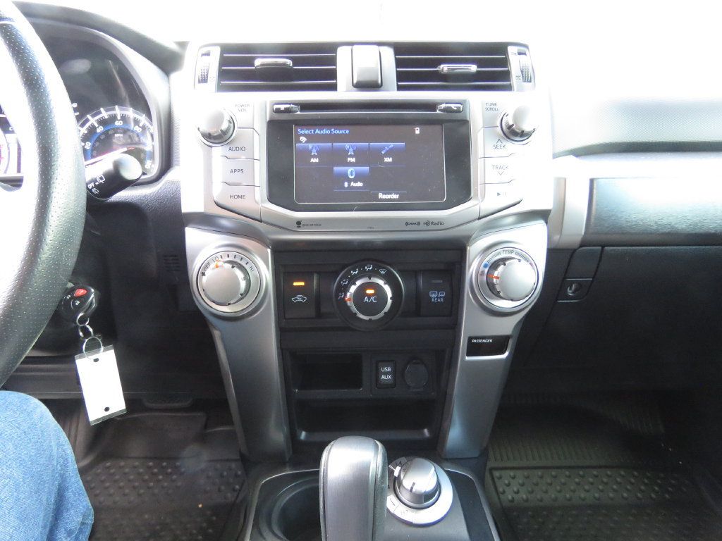 Used 2019 Toyota 4Runner SR5 AWD/4WD image 25