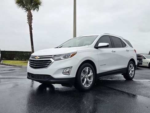 Used 2021 Chevrolet Equinox Premier image 2