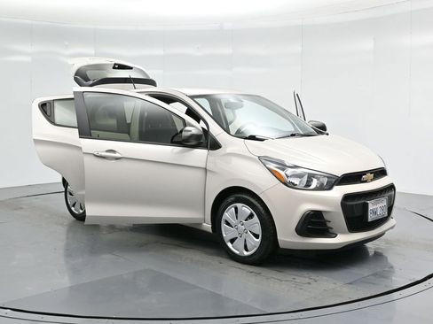 Used 2018 Chevrolet Spark LS image 31