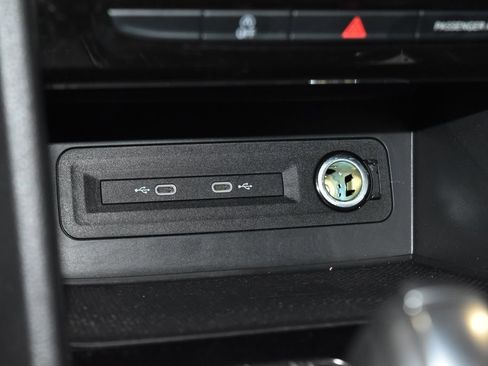 Used 2023 Volkswagen Atlas SE image 16