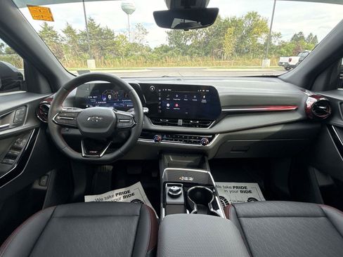 Used 2025 Chevrolet Equinox RS w/ Safety and Technology Package AWD/4WD image 23