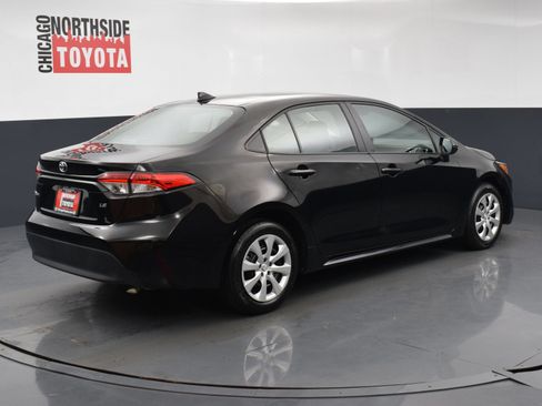 Used 2025 Toyota Corolla LE FWD image 4