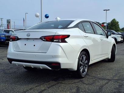 New 2025 Nissan Versa SV w/ Trunk Package