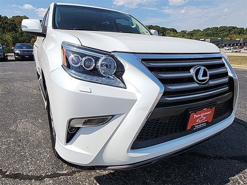 Used 2017 Lexus GX 460 image 11