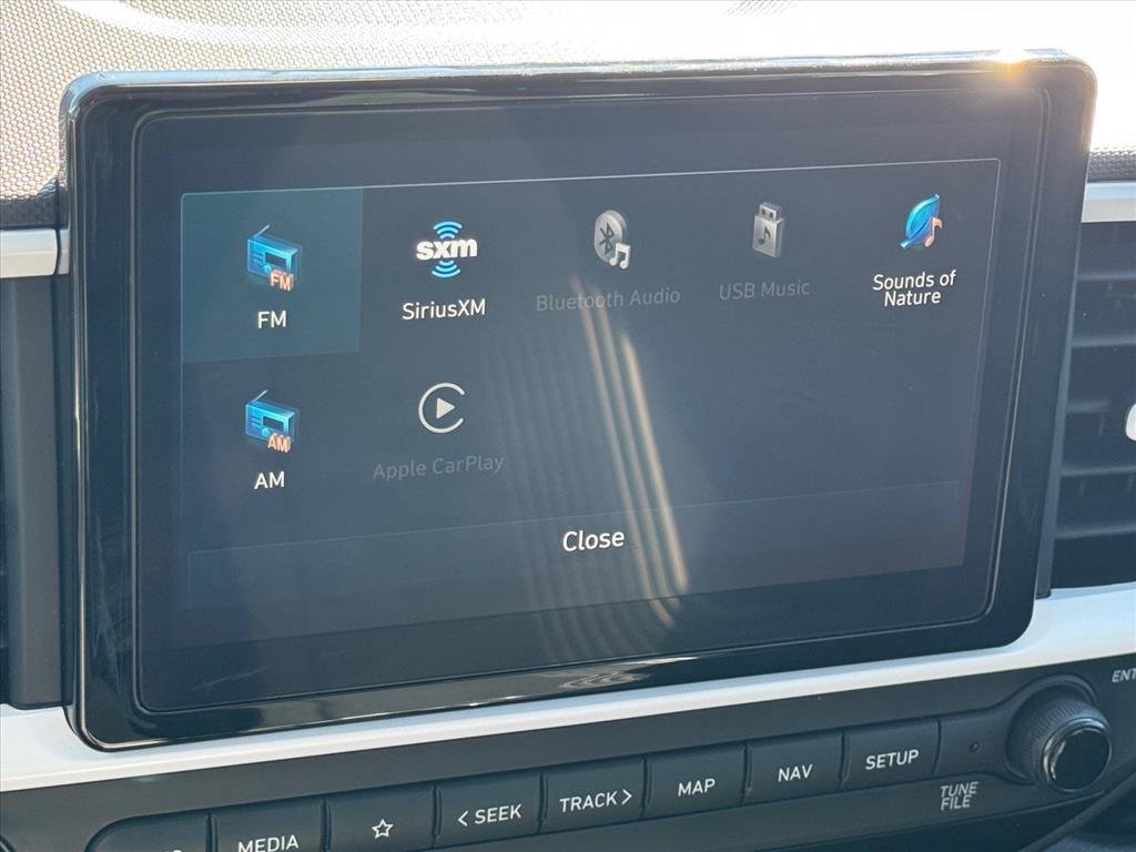 Used 2025 Hyundai Venue Limited FWD image 22