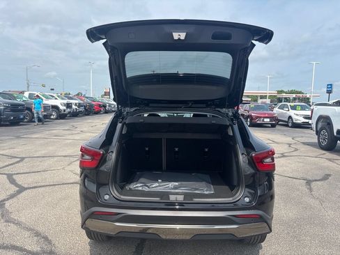 New 2026 Chevrolet Trax ACTIV w/ Driver Confidence Package FWD image 6