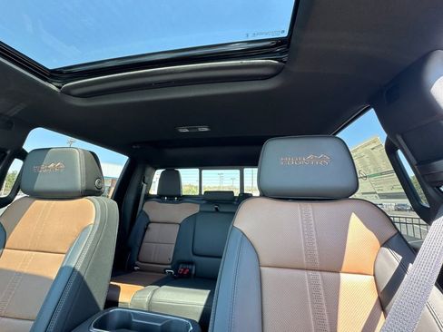 New 2026 Chevrolet Silverado 3500 High Country w/ High Country Premium Package AWD/4WD image 33