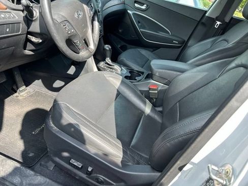 Used 2018 Hyundai Santa Fe Sport w/ Cargo Package FWD image 11