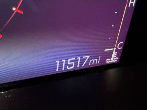 Used 2023 Chevrolet Colorado Trail Boss w/ Technology Package image 4