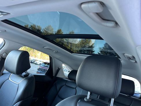 Used 2023 Genesis GV70 2.5T w/ Select Package image 21