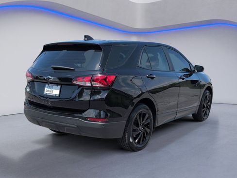 Used 2023 Chevrolet Equinox LS w/ Midnight Edition FWD image 10