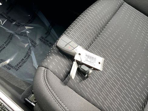 Certified 2025 Chevrolet Equinox LT w/ Safety and Technology Package image 11