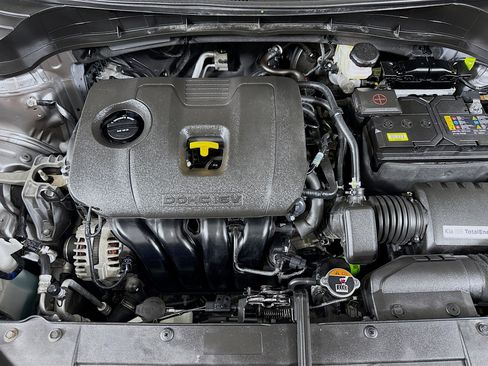 Used 2025 Kia Soul LX w/ LX Technology Package image 38