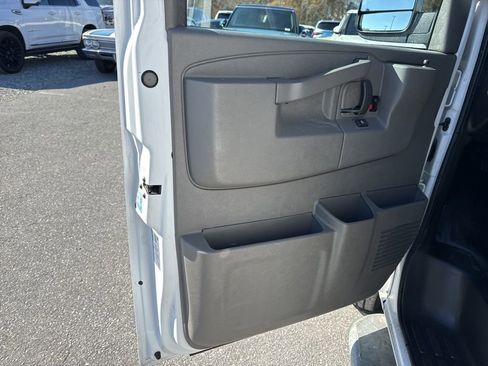 Used 2023 Chevrolet Express 2500 w/ Driver Convenience Package image 18