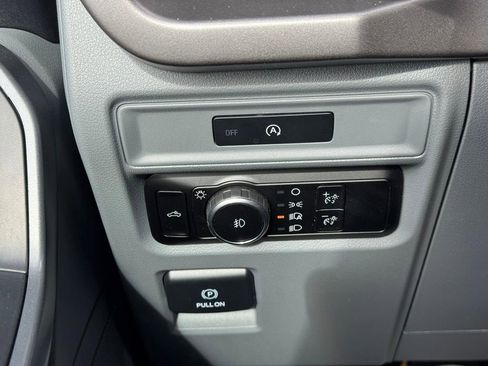 Used 2025 Ford F150 XLT w/ Equipment Group 301A Standard AWD/4WD image 19