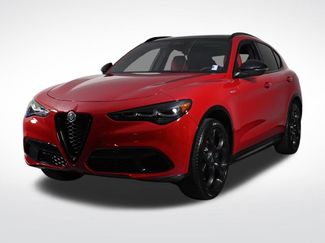 Used 2025 Alfa Romeo Stelvio Sprint w/ Veloce Package AWD/4WD video 1