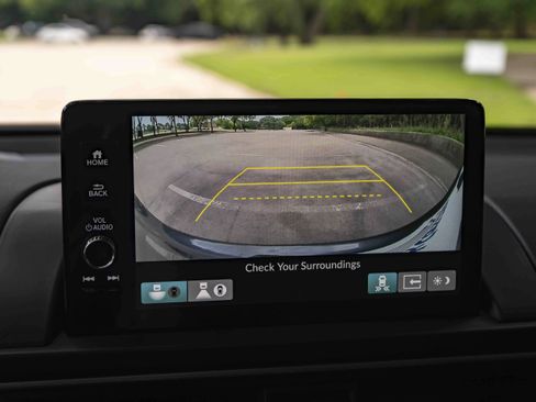 Used 2025 Honda Pilot Elite image 32