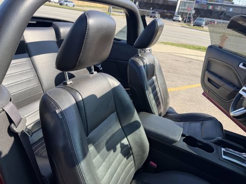 Used 2006 Ford Mustang GT Premium image 28