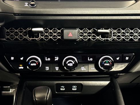 Used 2024 Honda Accord Touring image 21