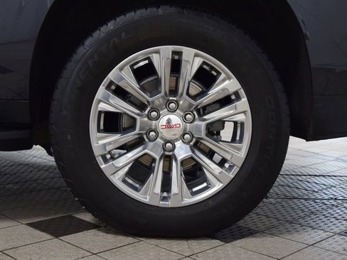Used 2024 GMC Yukon XL Denali w/ Advanced Technology Package AWD/4WD image 28