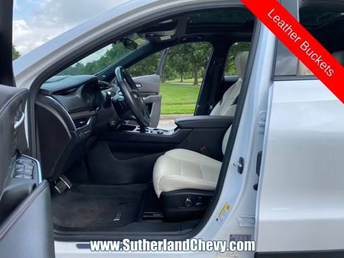 Used 2023 Cadillac XT4 Sport w/ Sun And Sound Package AWD/4WD image 18