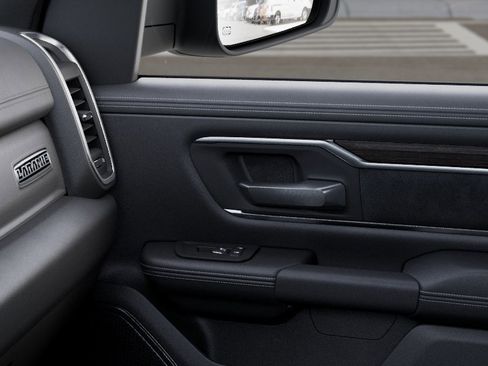 New 2026 RAM 1500 Laramie AWD/4WD image 25
